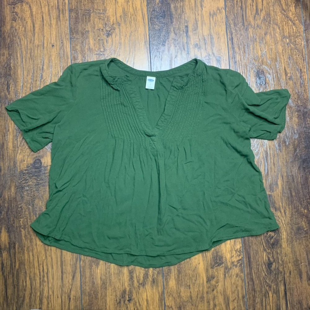 Old Navy Flowy Crop Tee, Emerald Green, pleated V-neck, Small